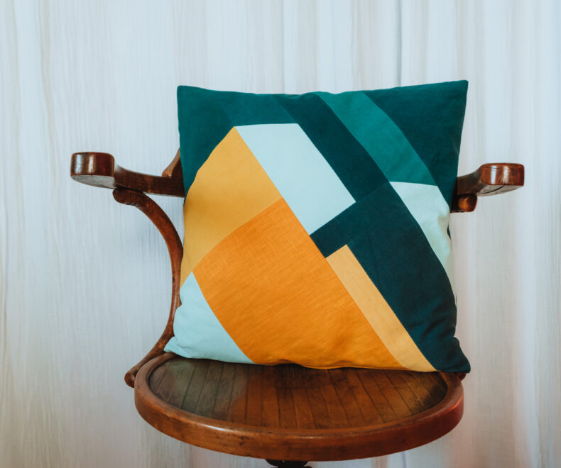Grand Coussin Montagne Carré Bleu Canard Jaune Bleu