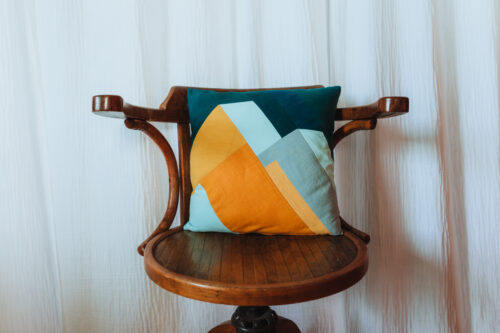 Coussin Montagne carré Bleu Canard Jaune Bleu